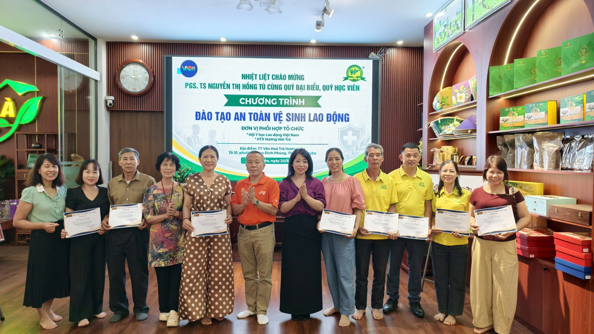 HỘI Y HỌC LAO ĐỘNG VIỆT NAM TẬP HUẤN AN TOÀN VỆ SINH LAO ĐỘNG THỰC CHIẾN TẠI VÙNG CHÈ THÁI NGUYÊN
