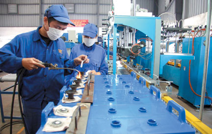 VỤ 15 CÔNG NHÂN NHIỄM ĐỘC CHÌ NHẬP VIỆN: LỜI CẢNH BÁO KHỐC LIỆT VỀ 